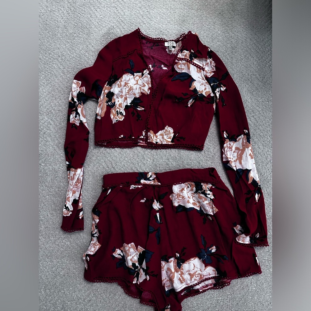 Tobi matching set (top sz S and bottoms sz M)
